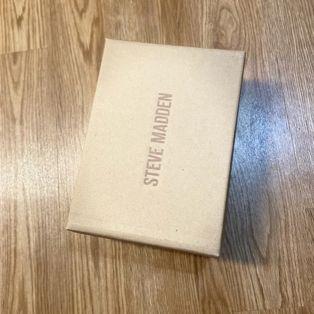 Steve Madden steve madden